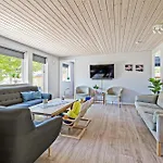 Дом отдыха With Outdoor Jacuzzi And Shelter *