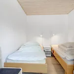 With Outdoor Jacuzzi And Shelter Дом отдыха *