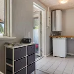 With Outdoor Jacuzzi And Shelter Дом отдыха
