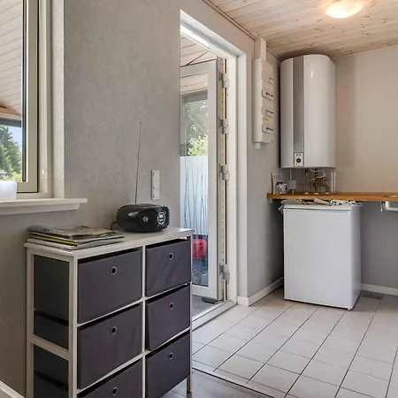 With Outdoor Jacuzzi And Shelter