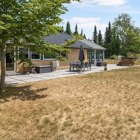 Lillemosevej 15, 4560 Holiday home Vig