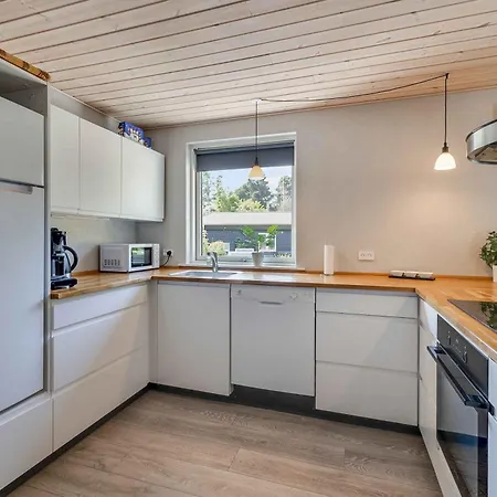 Lillemosevej 15, 4560 Holiday home