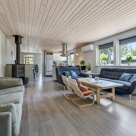 Сasa de vacaciones With Outdoor Jacuzzi And Shelter *