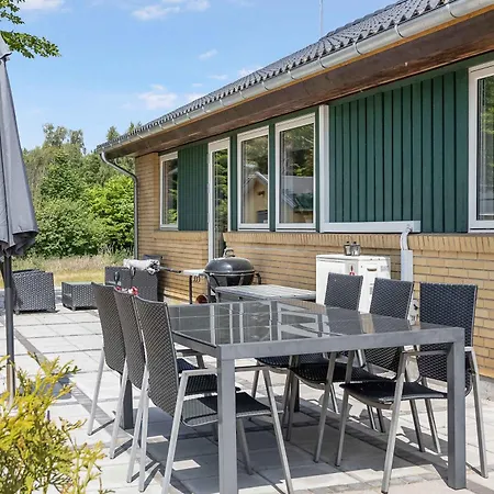 Сasa de vacaciones With Outdoor Jacuzzi And Shelter