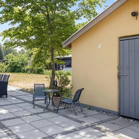 With Outdoor Jacuzzi And Shelter Дом отдыха Vig