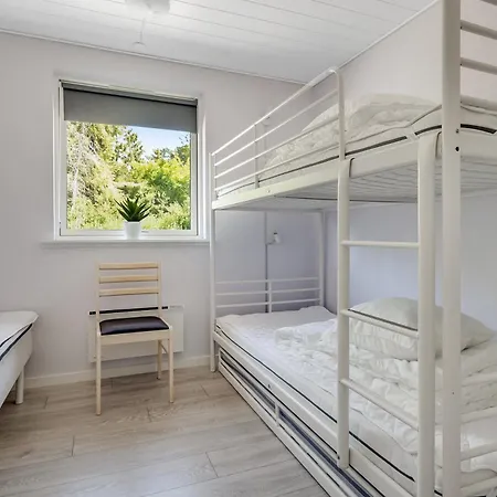 With Outdoor Jacuzzi And Shelter Vig