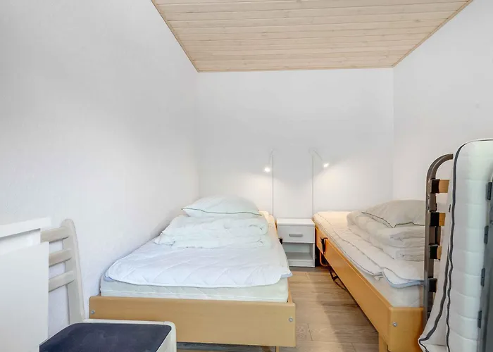 With Outdoor Jacuzzi And Shelter Vig