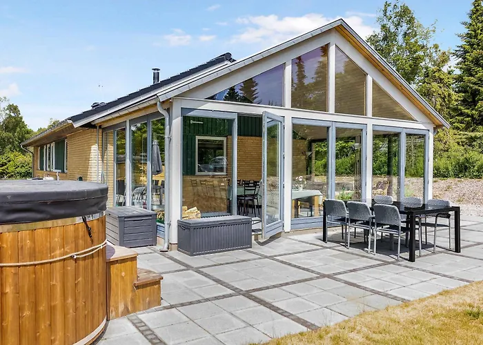 Casa vacanze With Outdoor Jacuzzi And Shelter