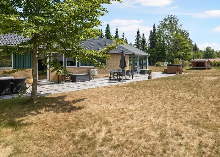Casa vacanze With Outdoor Jacuzzi And Shelter Vig